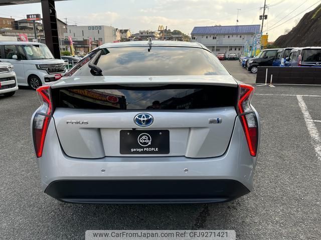 toyota prius 2018 quick_quick_ZVW50_ZVW50-6148059 image 2