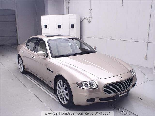 maserati quattroporte 2004 -MASERATI--Maserati Quattroporte MQP-00013728---MASERATI--Maserati Quattroporte MQP-00013728- image 1