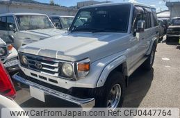 引取価格　フランシス 2000 Toyota Land Cruiser 70 HZJ76 4WD - Car Price $41,847
