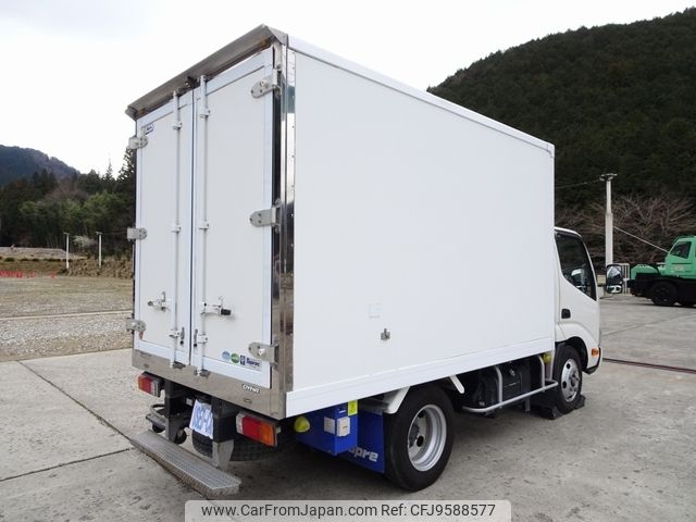 toyota dyna-truck 2018 -TOYOTA--Dyna TKG-XZU605--XZU605-0022184---TOYOTA--Dyna TKG-XZU605--XZU605-0022184- image 2