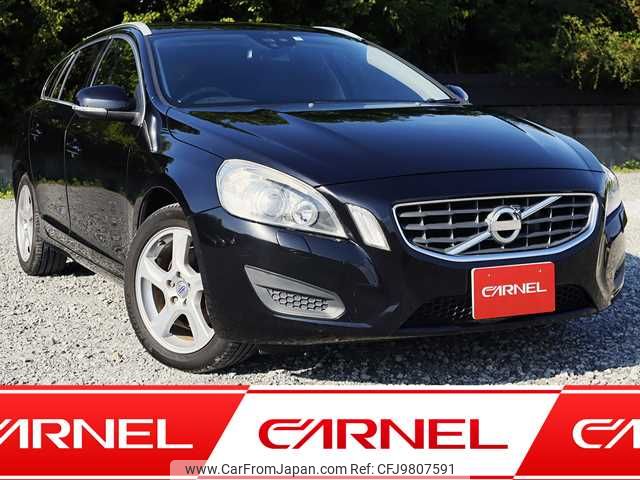 volvo v60 2011 F00521 image 1