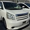 toyota noah 2009 BD2407A48376 image 2