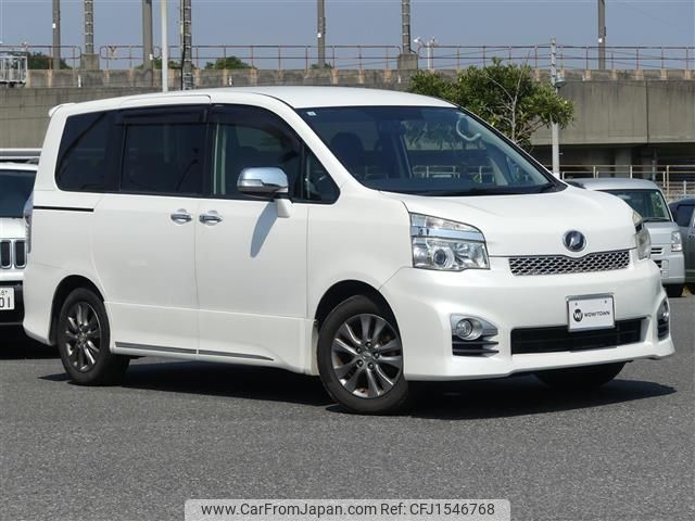 toyota voxy 2013 CFJ1546768 image 1