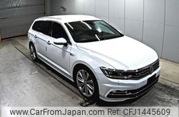 volkswagen passat-variant 2018 -VOLKSWAGEN--VW Passat Variant 3CCHH-WVWZZZ3CZJE202259---VOLKSWAGEN--VW Passat Variant 3CCHH-WVWZZZ3CZJE202259-