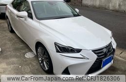 lexus is 2016 CFJ1826306
