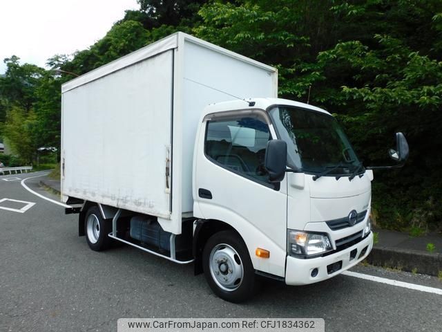 hino dutro 2016 CFJ1834362 image 1