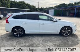 volvo v60 2012 NIKYO_GL17840