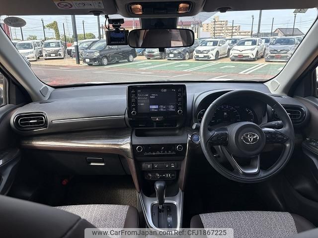 toyota yaris-cross 2021 CFJ1867225 image 2