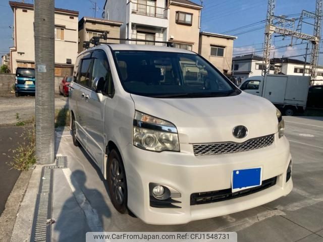 toyota voxy 2013 CFJ1548731 image 2