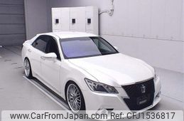 toyota crown 2015 CFJ1536817
