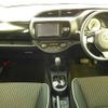 toyota vitz 2020 CFJ1773296 image 9