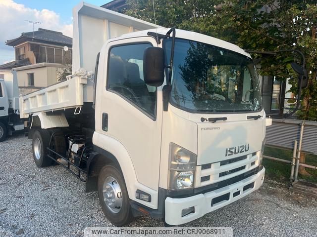 isuzu forward 2012 CFJ9068911 image 1