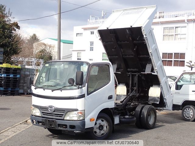 hino dutro 2010 24631211 image 1