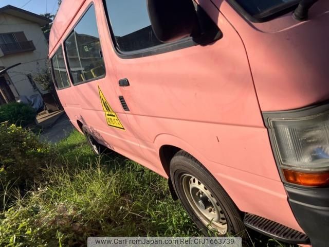 toyota hiace-commuter 2004 CFJ1663739 image 2