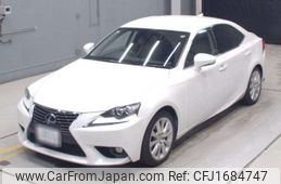 lexus is 2015 CFJ1684747