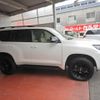 toyota land-cruiser-prado 2023 24431119 image 3