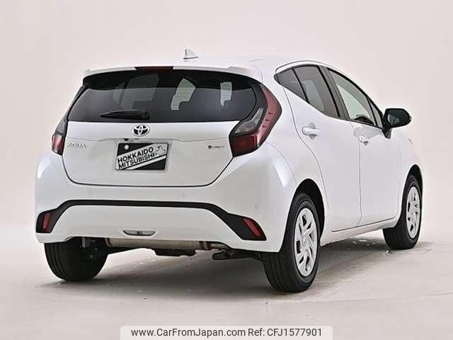 toyota aqua 2024 CFJ1577901 image 2