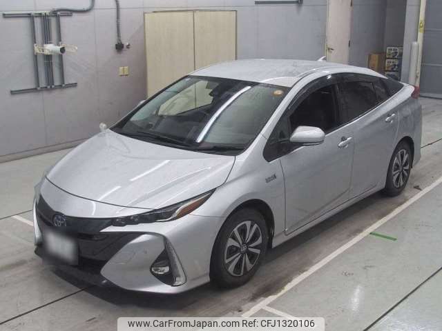 toyota prius-phv 2018 -TOYOTA 【三河 330ﾐ1350】--Prius PHV DLA-ZVW52--ZVW52-3079867---TOYOTA 【三河 330ﾐ1350】--Prius PHV DLA-ZVW52--ZVW52-3079867- image 1