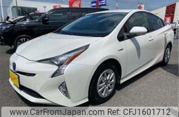 toyota prius 2016 CFJ1601712