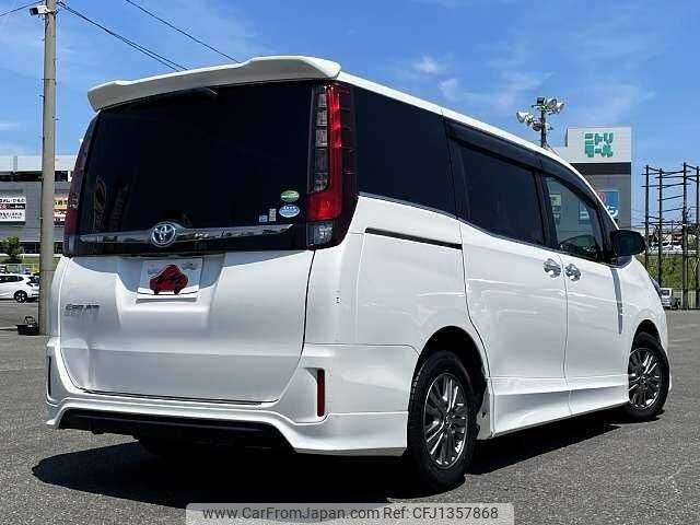 toyota esquire 2016 504928-931181 image 2