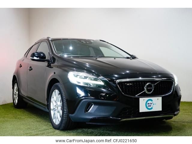 volvo v40 2017 -VOLVO 【和泉 331ﾁ181】--Volvo V40 MD4204T--H2131980---VOLVO 【和泉 331ﾁ181】--Volvo V40 MD4204T--H2131980- image 1