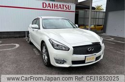 nissan fuga 2017 CFJ1852025
