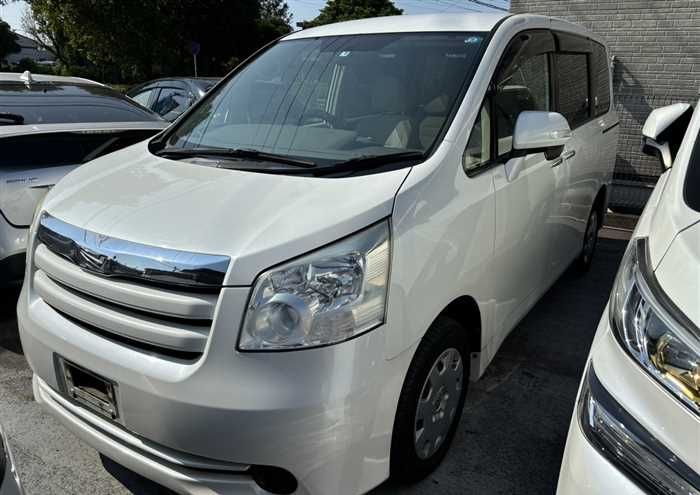 2009 Toyota Noah DBA-ZRR70G 2WD - Car Price $1,620