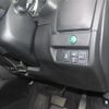 honda fit 2018 -HONDA--Fit DBA-GK4--GK4-1302575---HONDA--Fit DBA-GK4--GK4-1302575- image 16