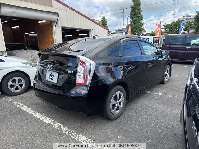 toyota prius 2012 CFJ1695379 image 2