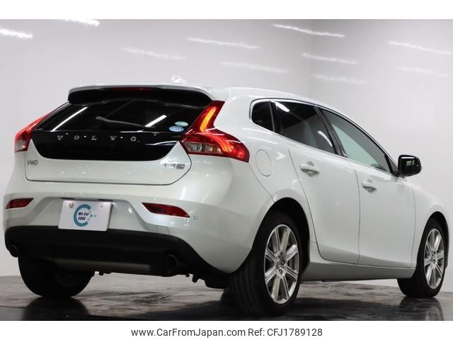 volvo v40 2020 CFJ1789128 image 2