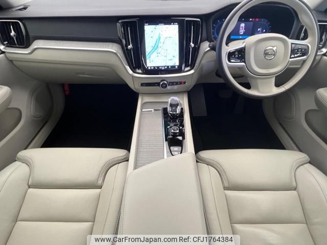 volvo v60 2024 CFJ1764384 image 2