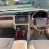 toyota crown 2003 CFJ1577984 image 2