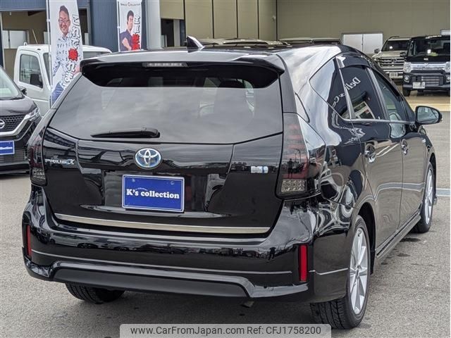 toyota prius-α 2018 CFJ1758200 image 2