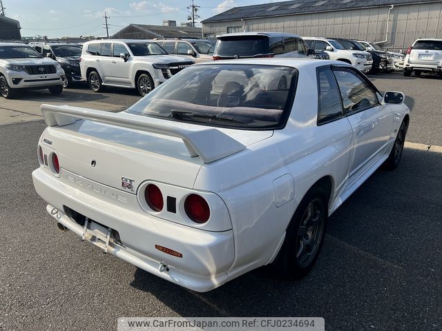 nissan skyline-gt-r 1993 24940517 image 2