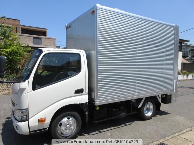 toyota dyna-truck 2017 GOO_NET_EXCHANGE_0200468A30240729W001 image 2