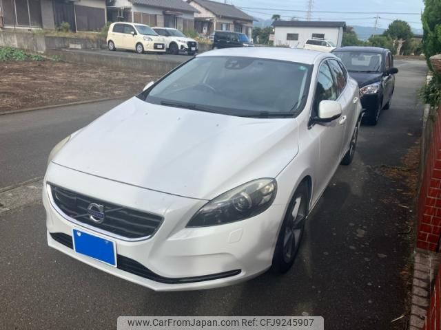 volvo v40 2015 CFJ9245907 image 1