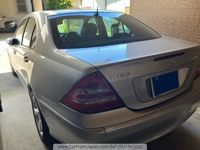 mercedes-benz c-class 2006 CFJ1565032 image 2