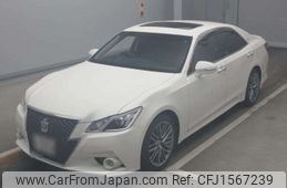 toyota crown 2013 CFJ1567239