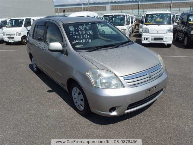 toyota raum 2003 21964 image 1