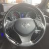 toyota c-hr 2018 quick_quick_DAA-ZYX10_ZYX10-2146411 image 14