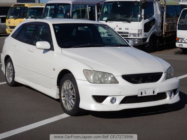 toyota altezza-gita 2002 -TOYOTA--Altezza Gita TA-GXE15W--GXE15-0001928---TOYOTA--Altezza Gita TA-GXE15W--GXE15-0001928- image 1