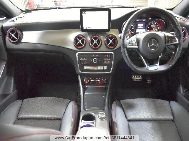 mercedes-benz cla-class 2018 quick_quick_DBA-117351_WDD1173512N621616 image 2