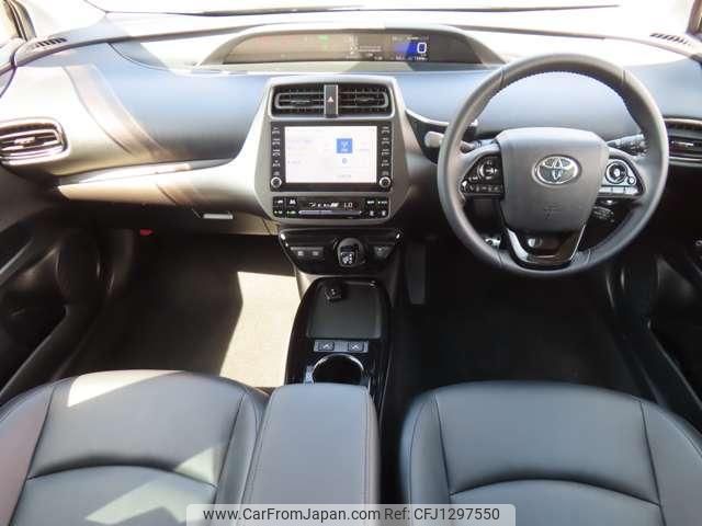 toyota prius 2022 quick_quick_6AA-ZVW55_ZVW55-6026447 image 2