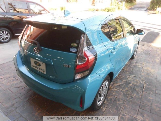 toyota aqua 2017 -TOYOTA--AQUA NHP10--6674738---TOYOTA--AQUA NHP10--6674738- image 2