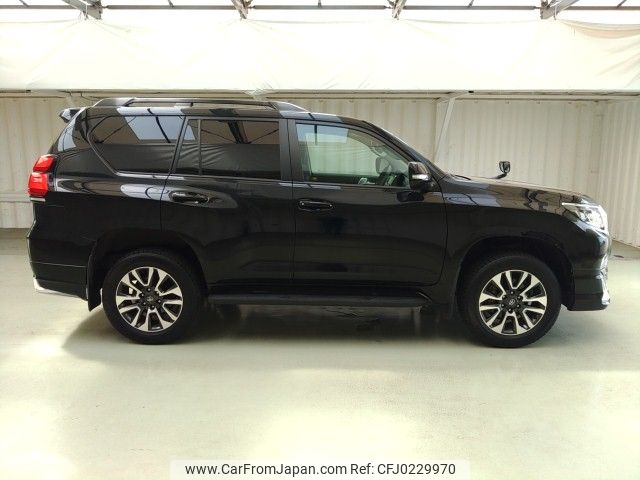 toyota land-cruiser-prado 2022 ENHANCEAUTO_1_ea288212 image 2