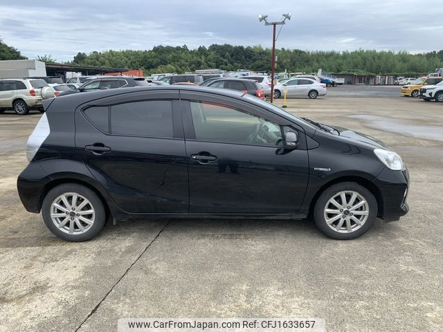toyota aqua 2014 CFJ1633657 image 1