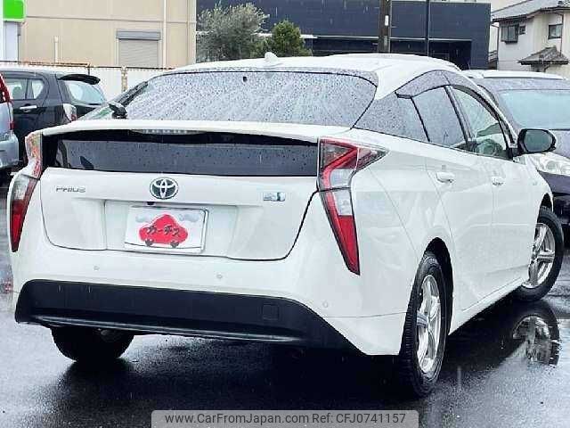 toyota prius 2018 504928-927811 image 2