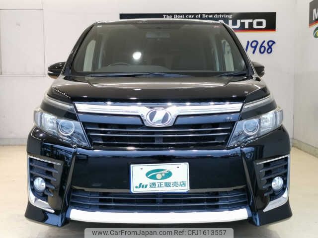 toyota voxy 2014 CFJ1613557 image 2