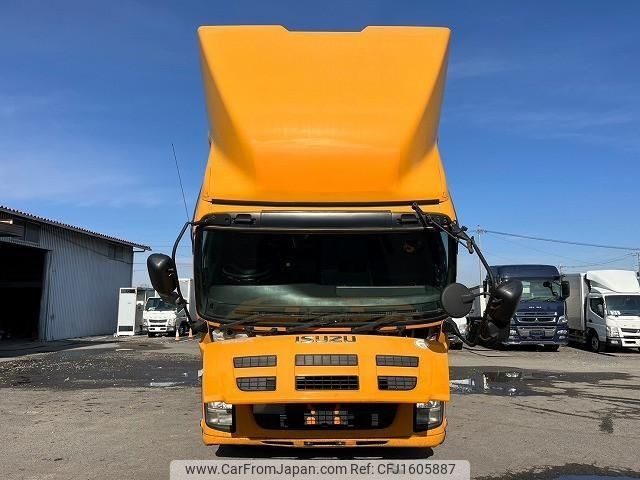 isuzu giga 2011 CFJ1605887 image 2