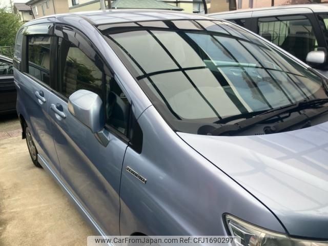 honda freed-spike 2012 CFJ1690297 image 1